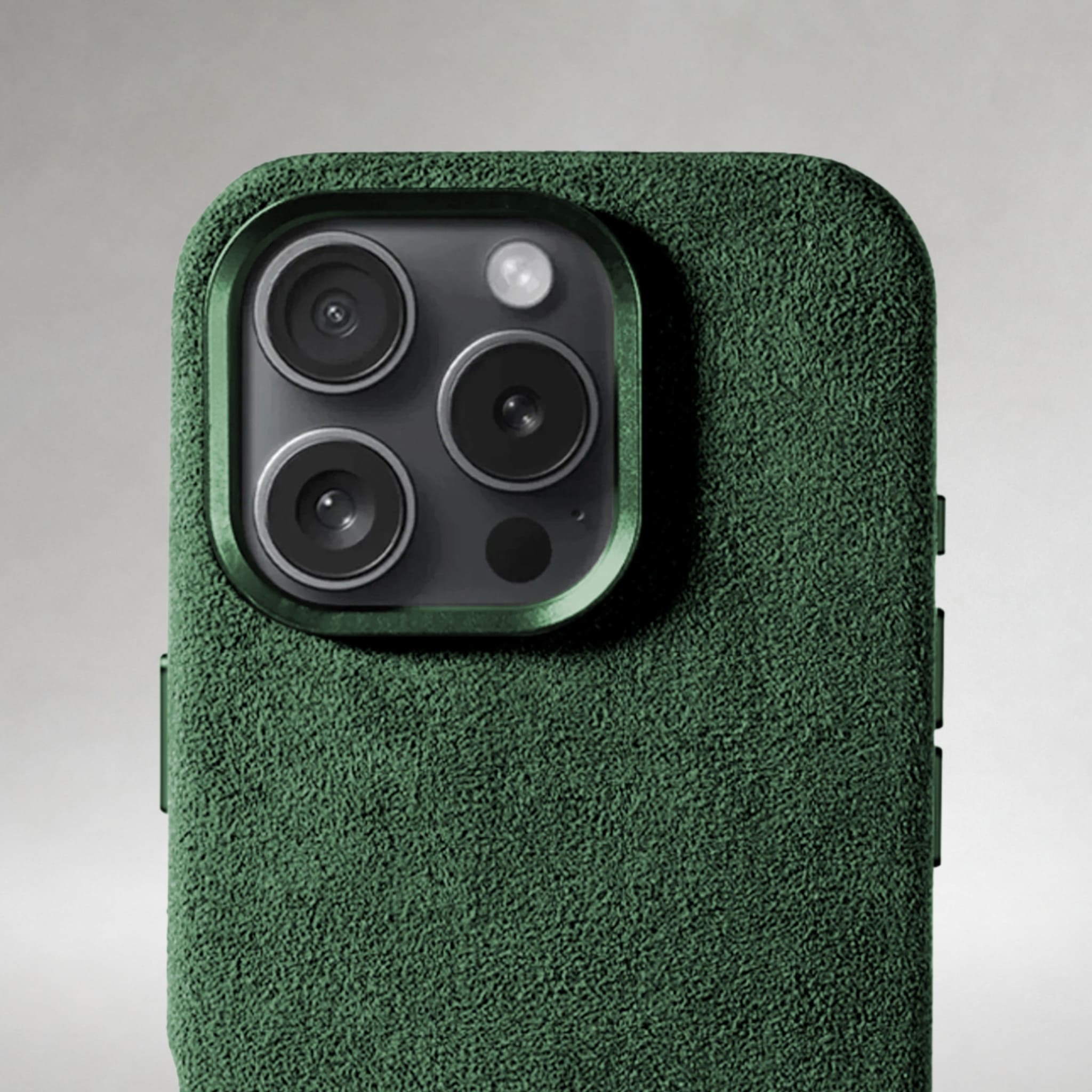 FIONERO® iPhone 16 Pro - Alcantara Case – Forest Green