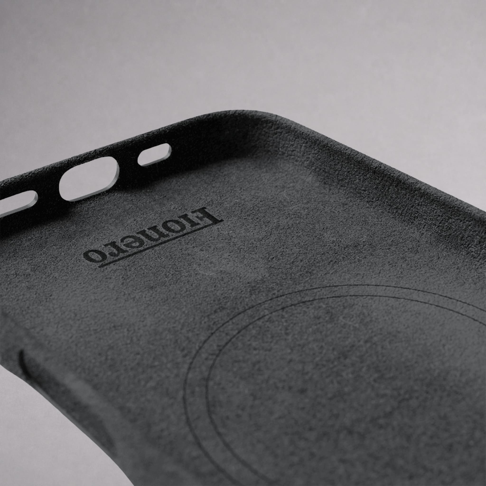 FIONERO® iPhone 16 Pro - Alcantara Case – Midnight Black
