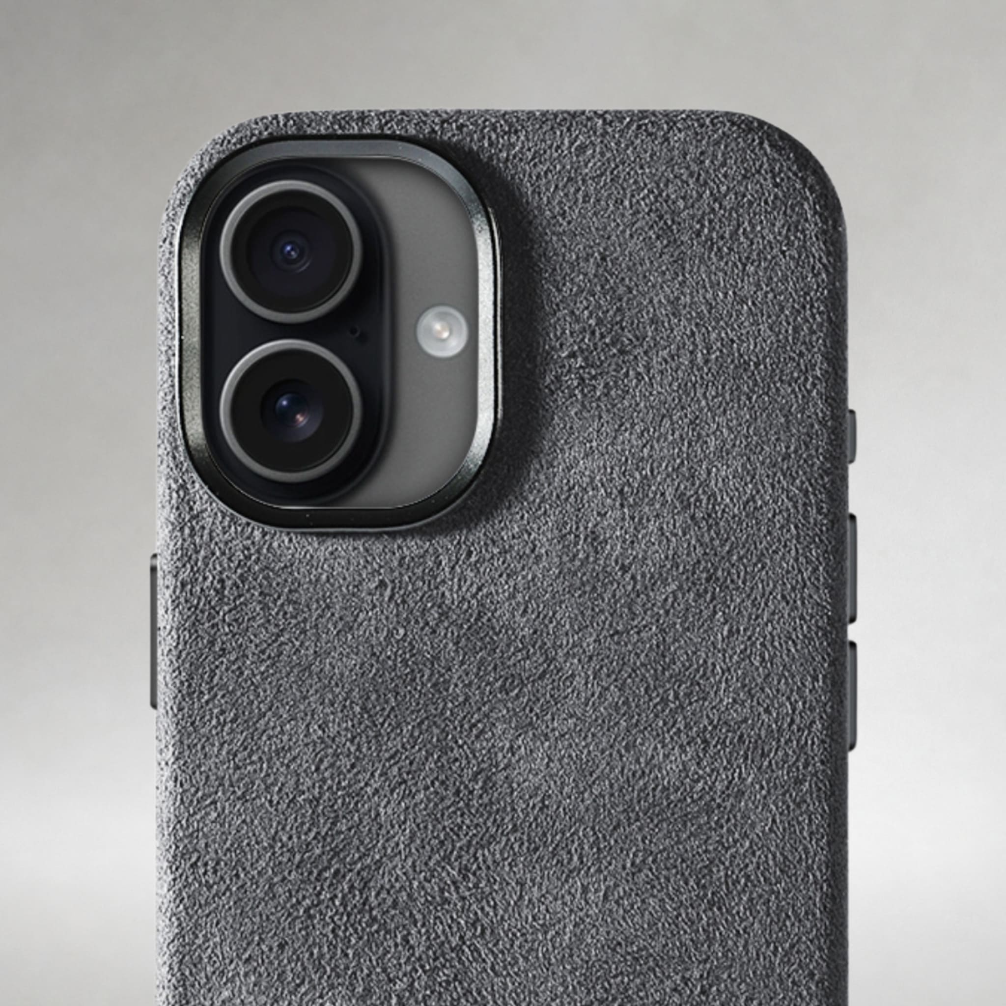 FIONERO® iPhone 17 - Alcantara Case – Nardo Grey