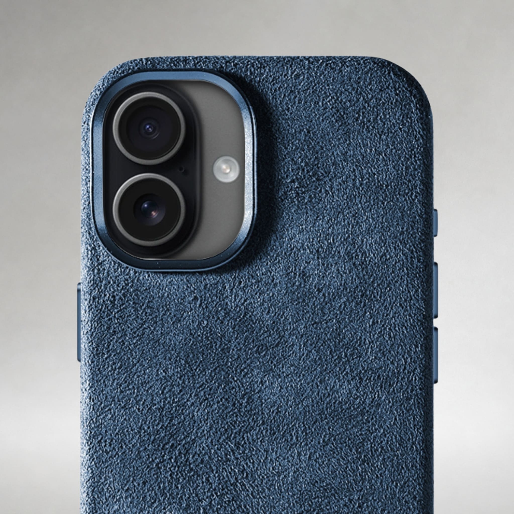 FIONERO® iPhone 17 - Alcantara Case – Ocean Blue