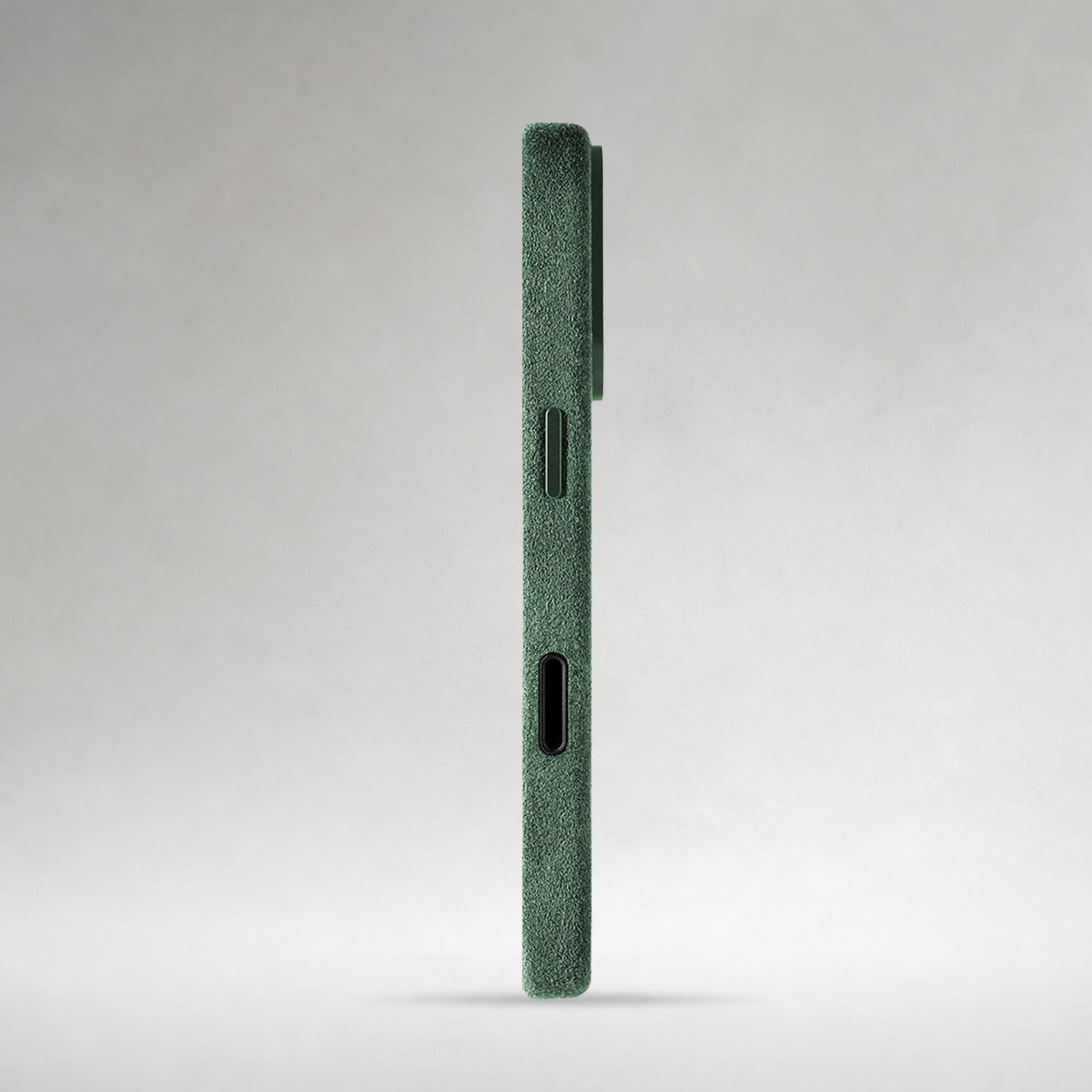 FIONERO® iPhone 17 Pro - Alcantara Case – Forest Green
