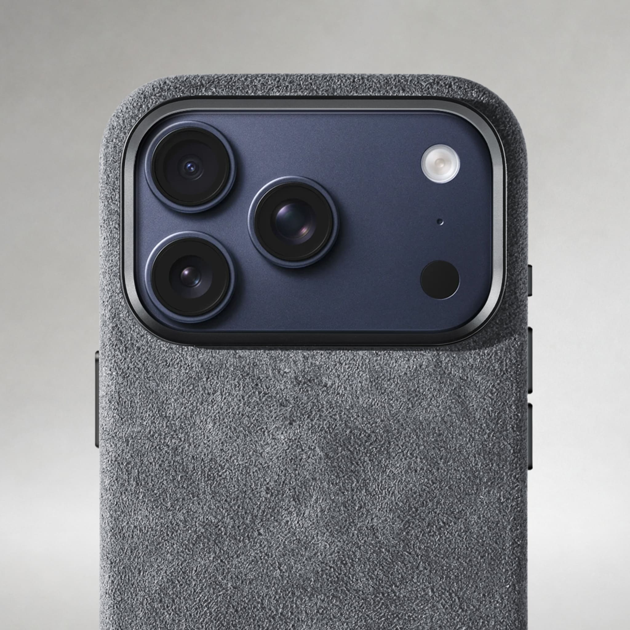 FIONERO® iPhone 17 Pro - Alcantara Case – Nardo Grey