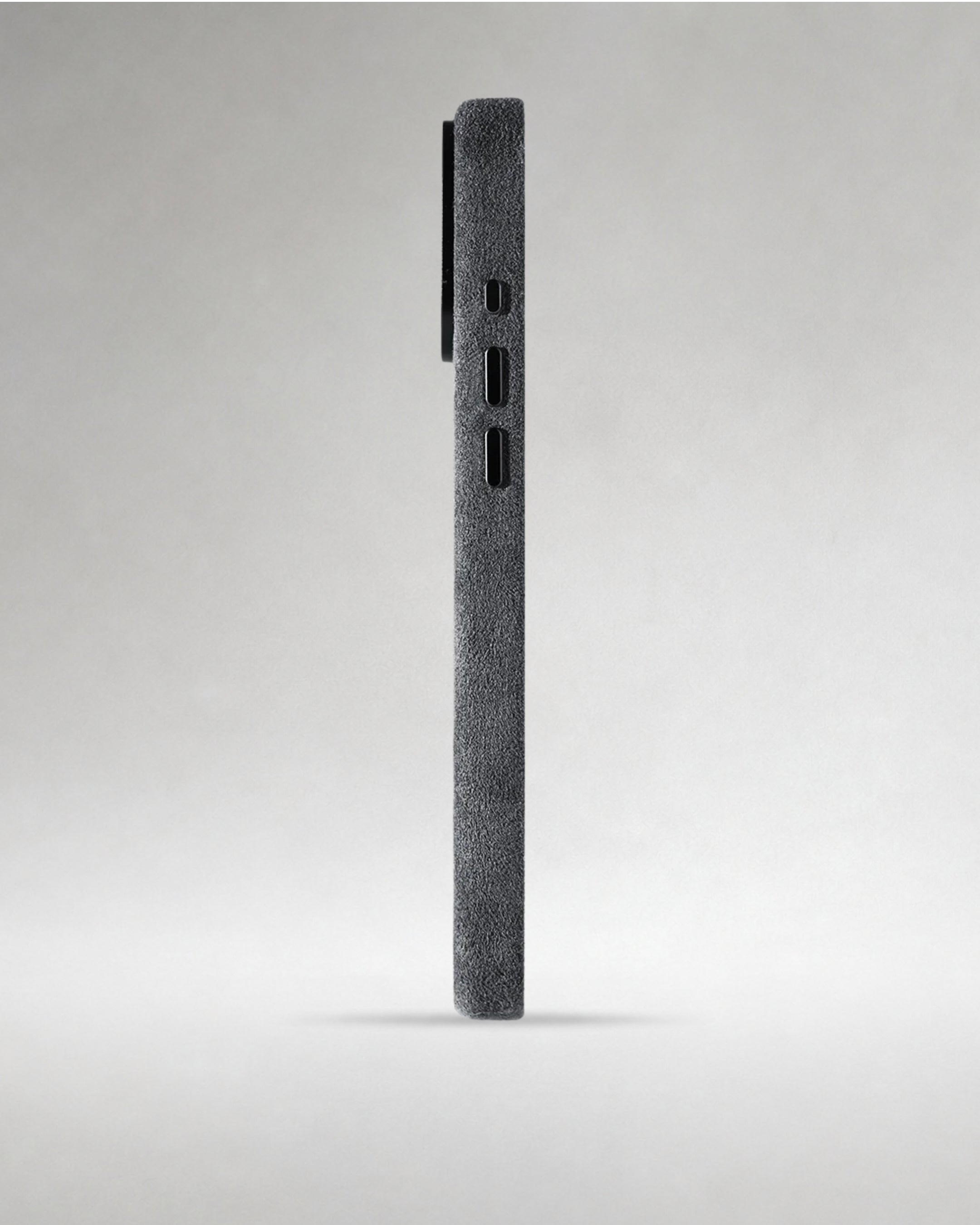 FIONERO® iPhone 17 Pro Max - Alcantara Hülle – Midnight Black