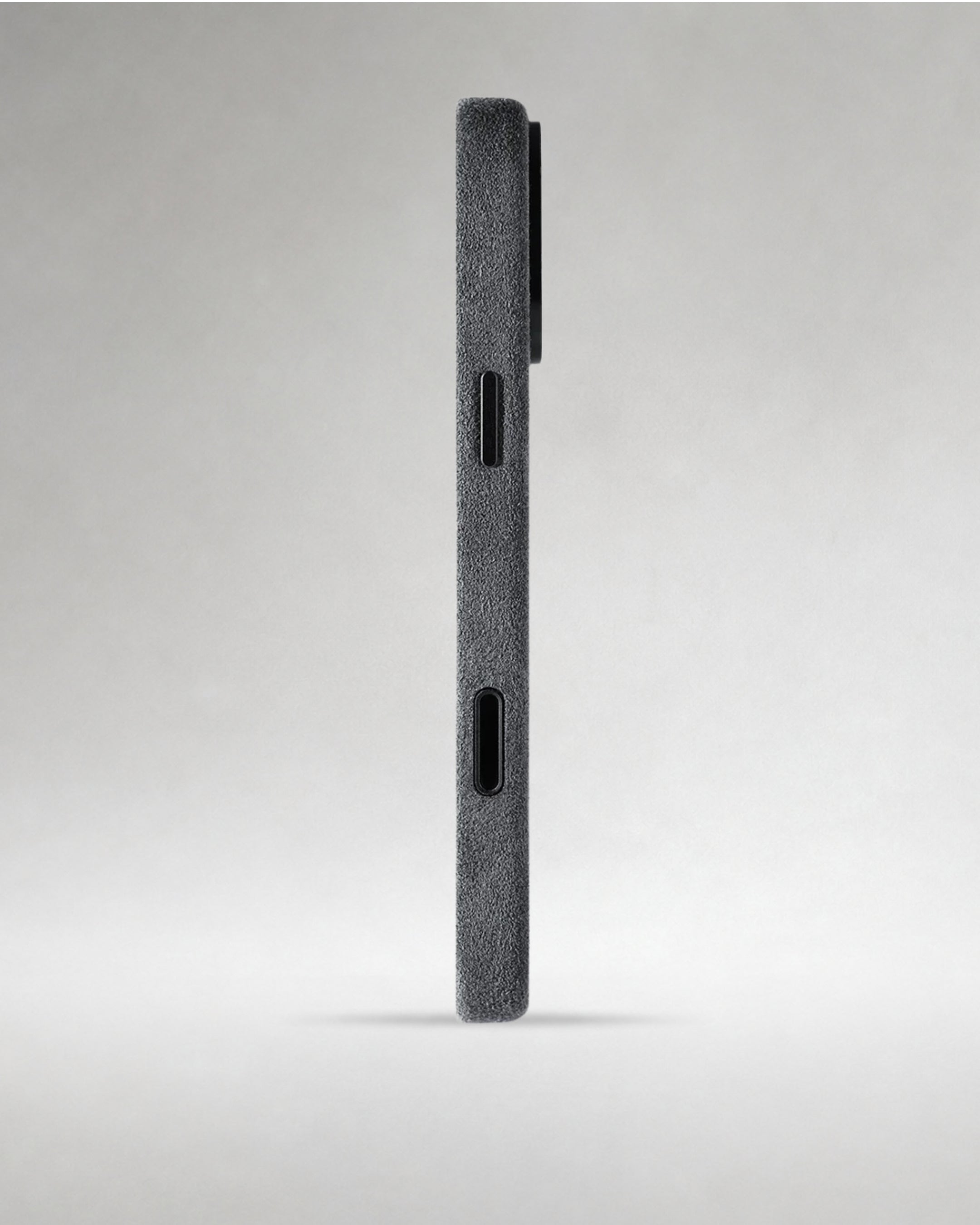 FIONERO® iPhone 17 Pro Max - Alcantara Hülle – Midnight Black