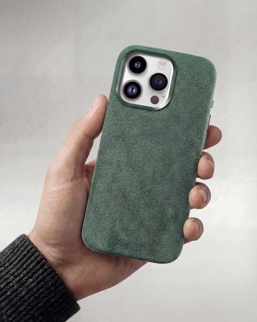 iPhone 12 Pro - Alcantara Case - Forest-Green