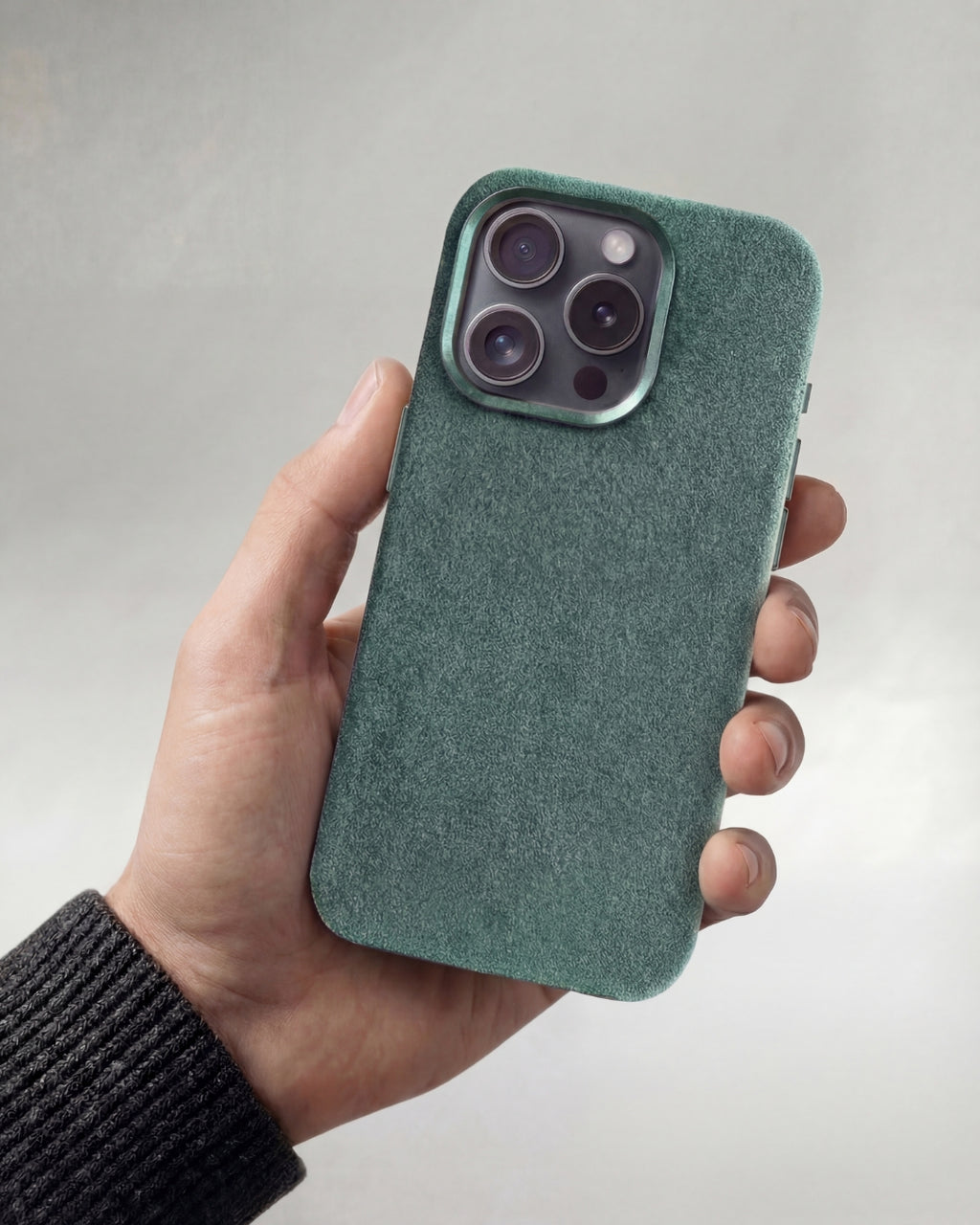 iPhone 13 Pro - Alcantara Case - Forest-Green