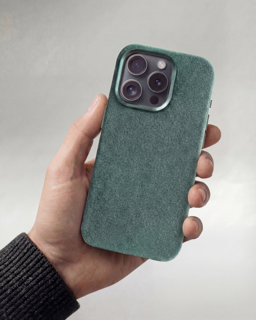 iPhone 13 Pro - Alcantara Case - Forest-Green