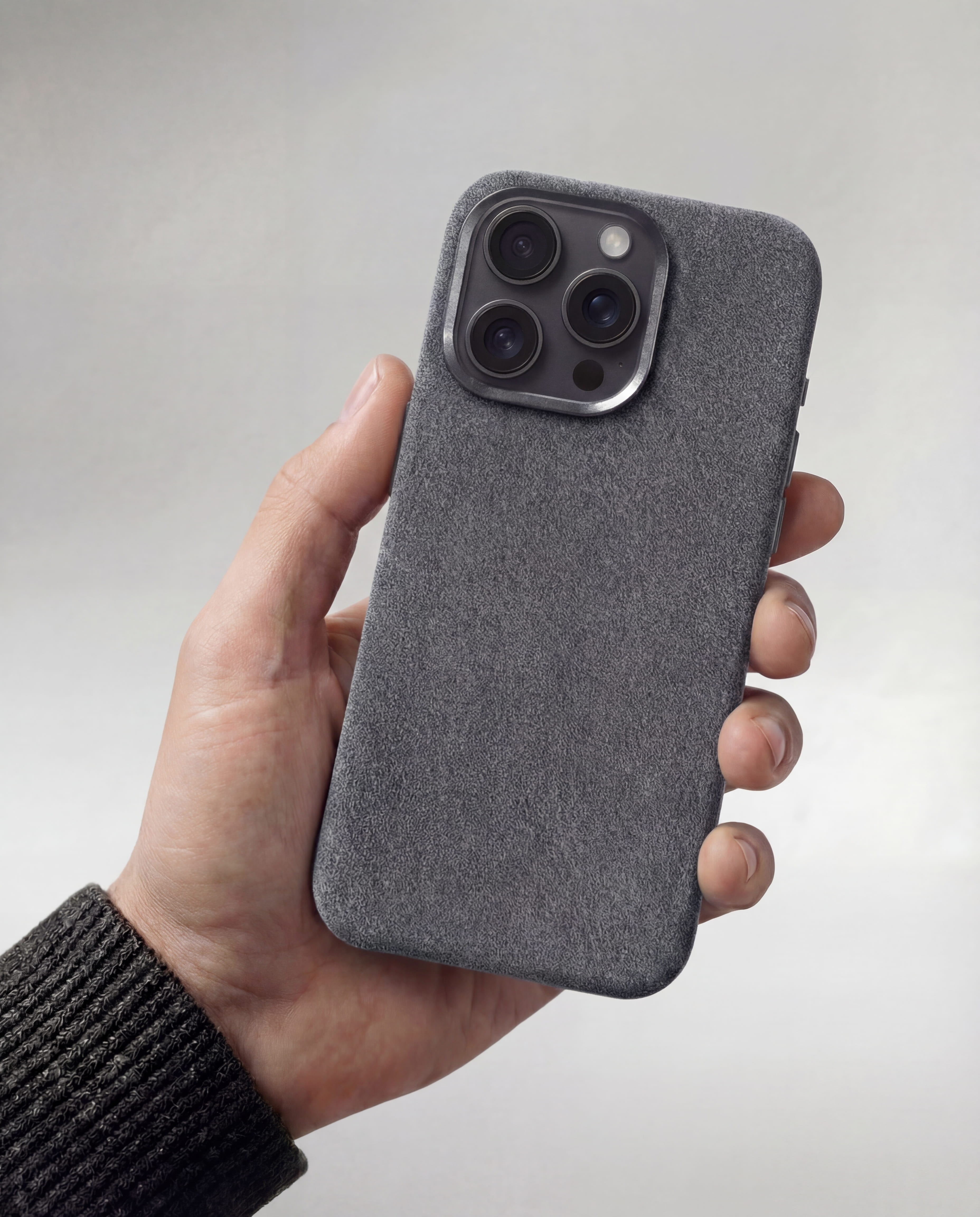iPhone 13 Pro - Alcantara Case - Midnight-Black