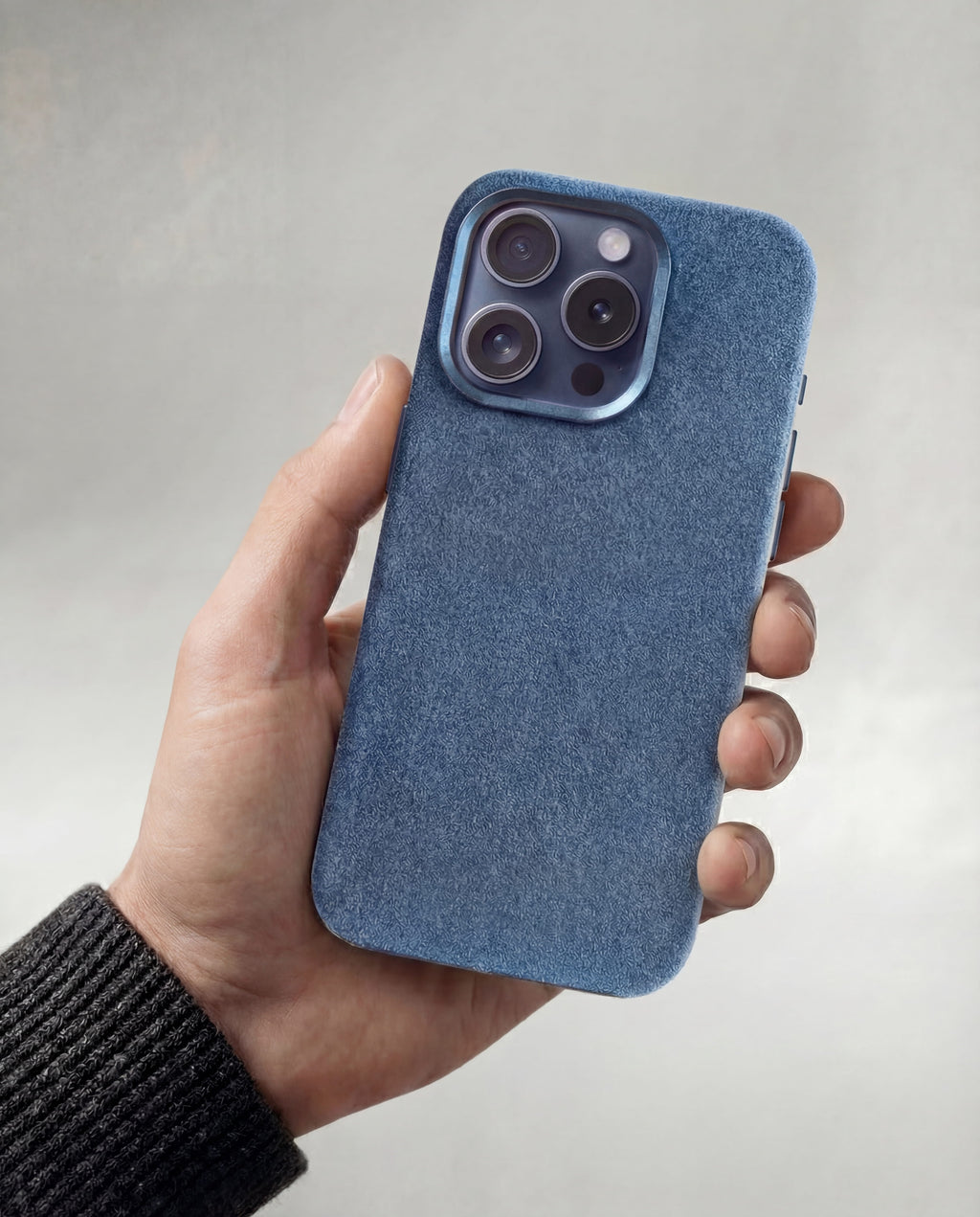 iPhone 15 Pro - Alcantara Case - Ocean-Blue