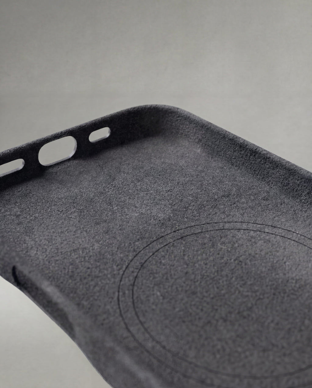 iPhone 16 - Alcantara Case - Midnight-Black