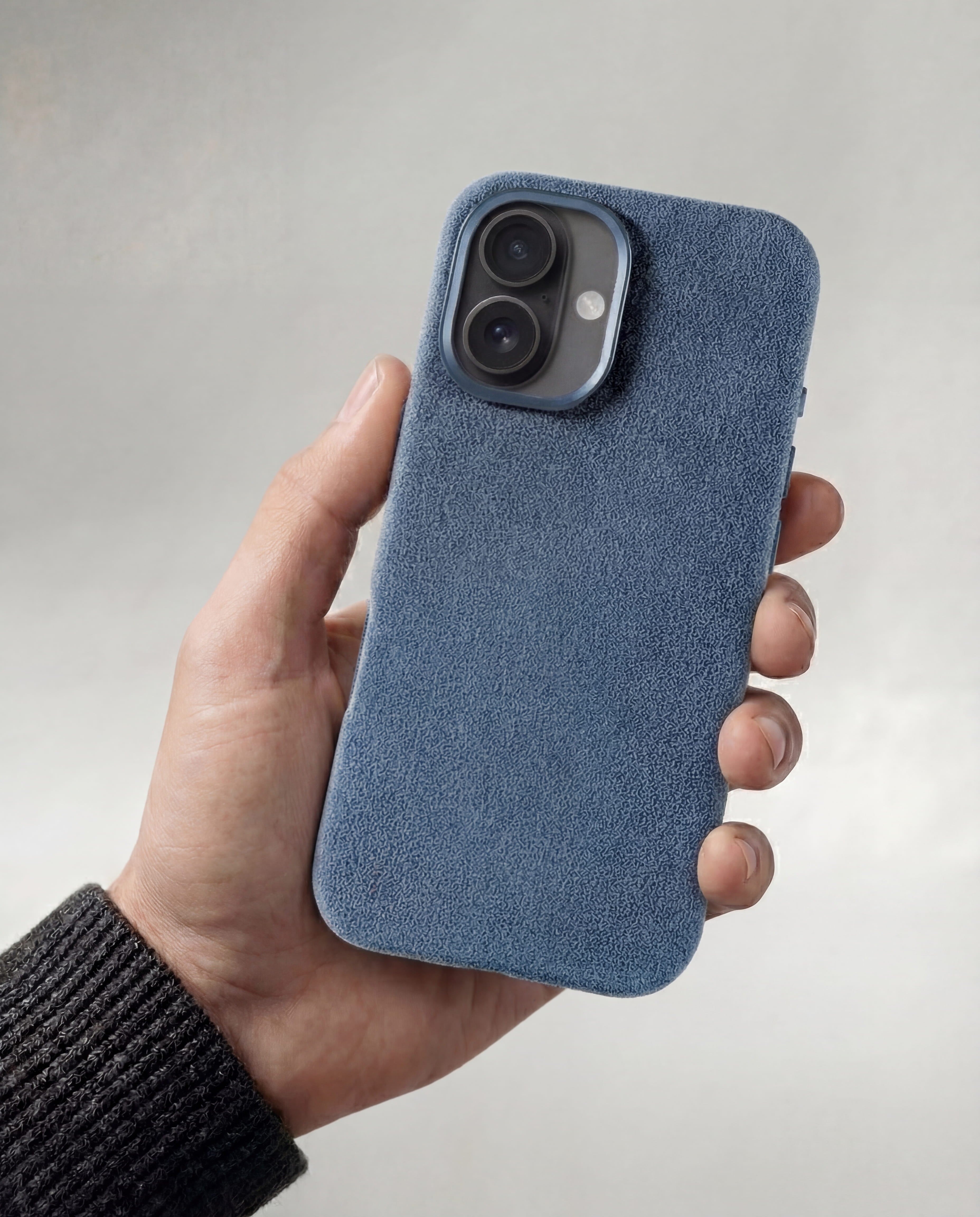 iPhone 16 Plus - Alcantara Case - Ocean-Blue