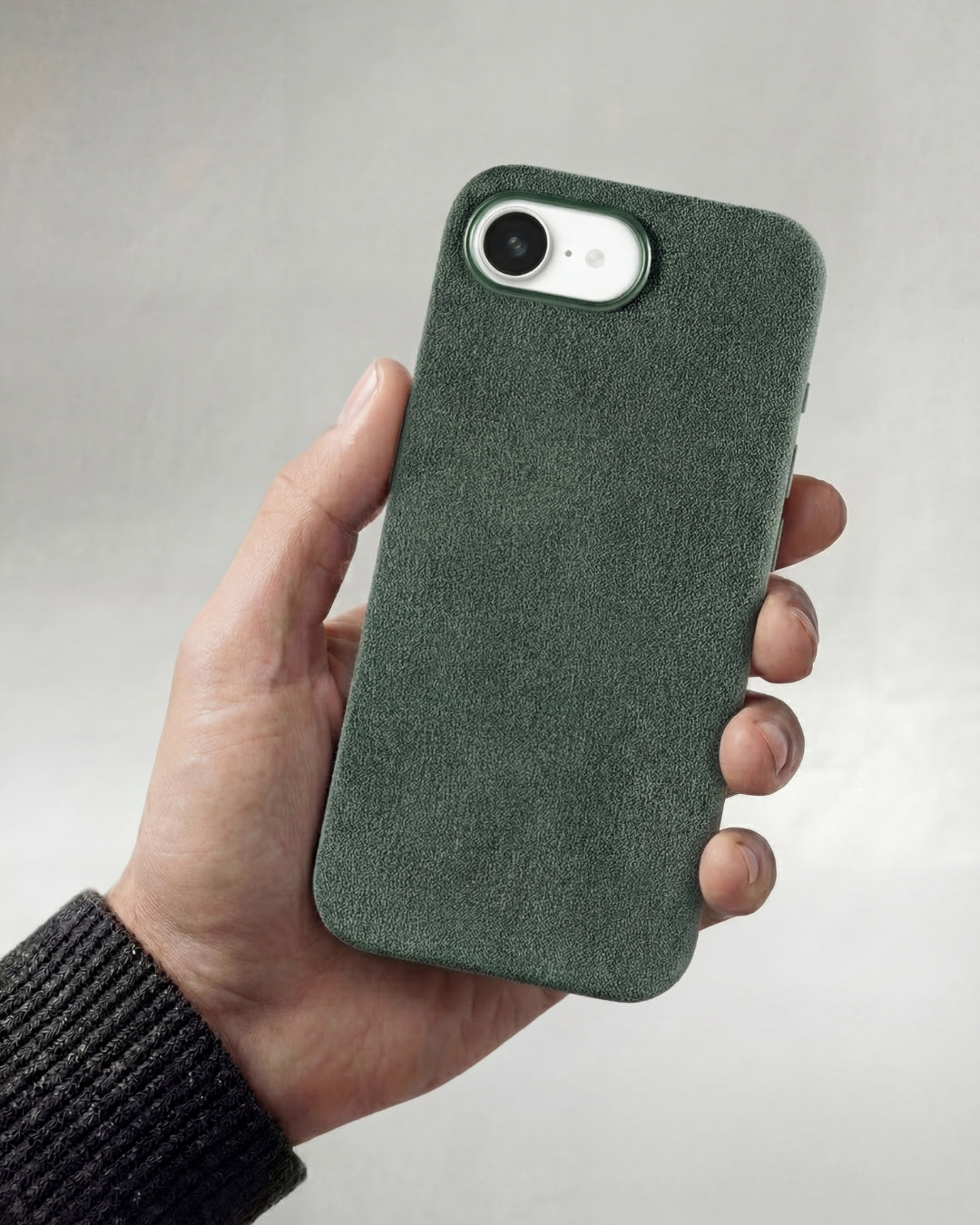 iPhone 17e - Alcantara Case - Forest-Green